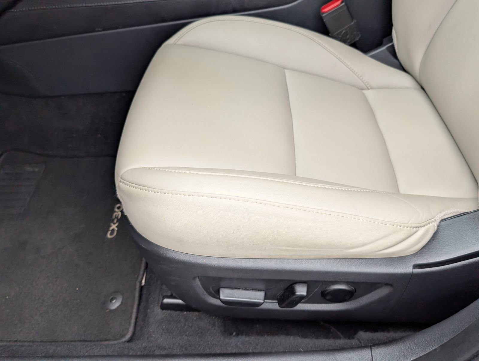 Used 2024 MAZDA CX-30 AWD 2.5 S w/ Preferred Package image 13