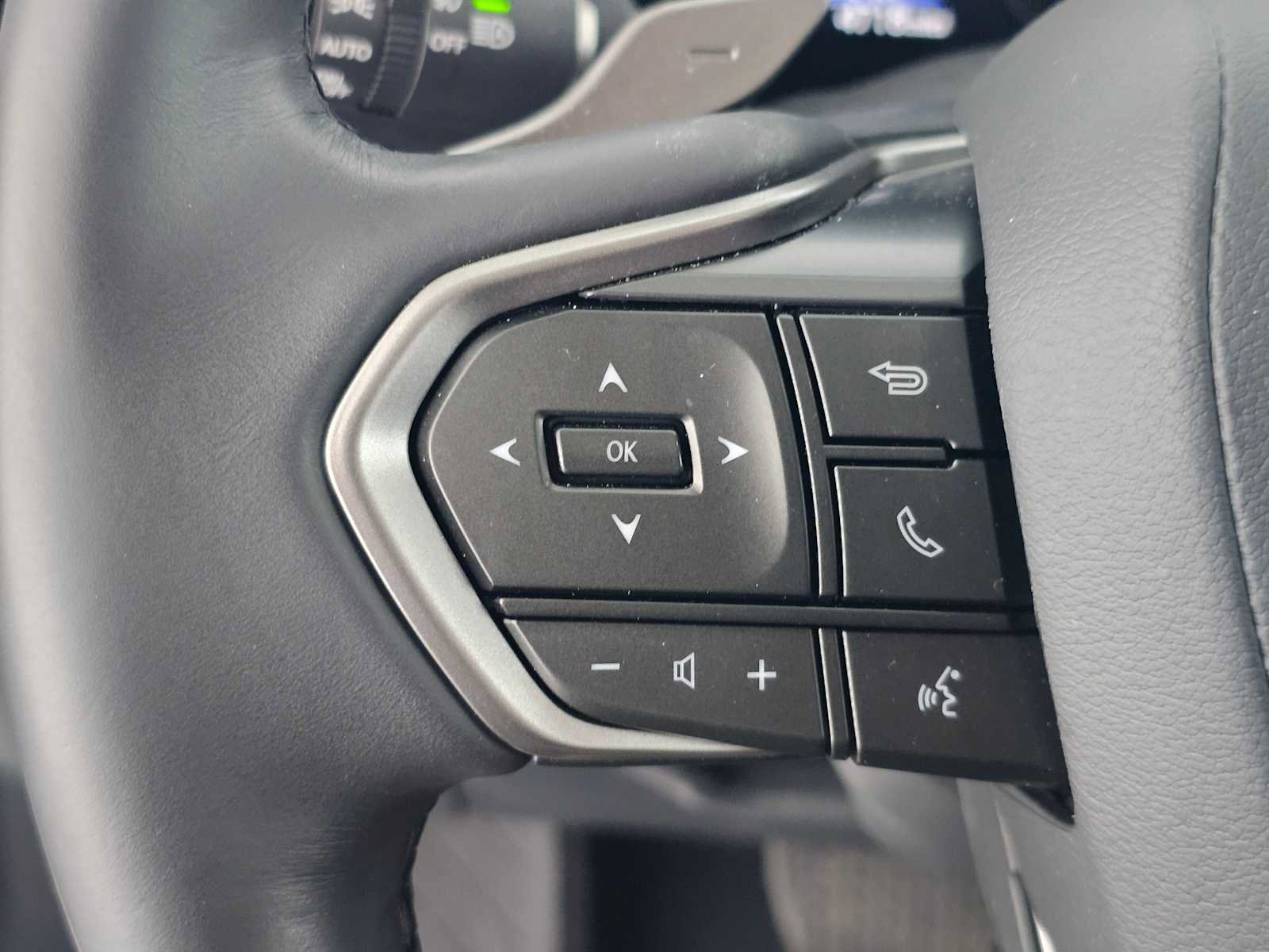 Used 2025 Lexus NX 250 FWD w/ Accessory Package (2T) image 27