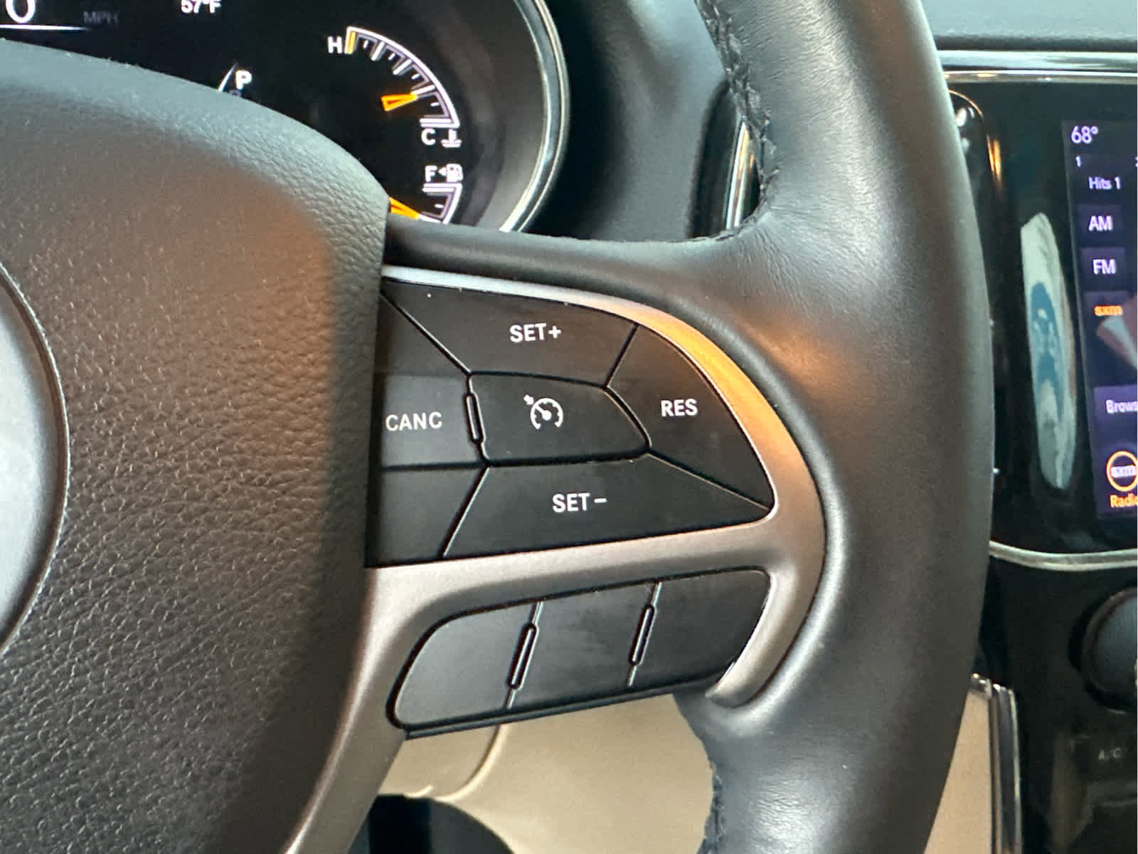 Used 2019 Jeep Grand Cherokee Limited w/ Trailer Tow Group IV image 28