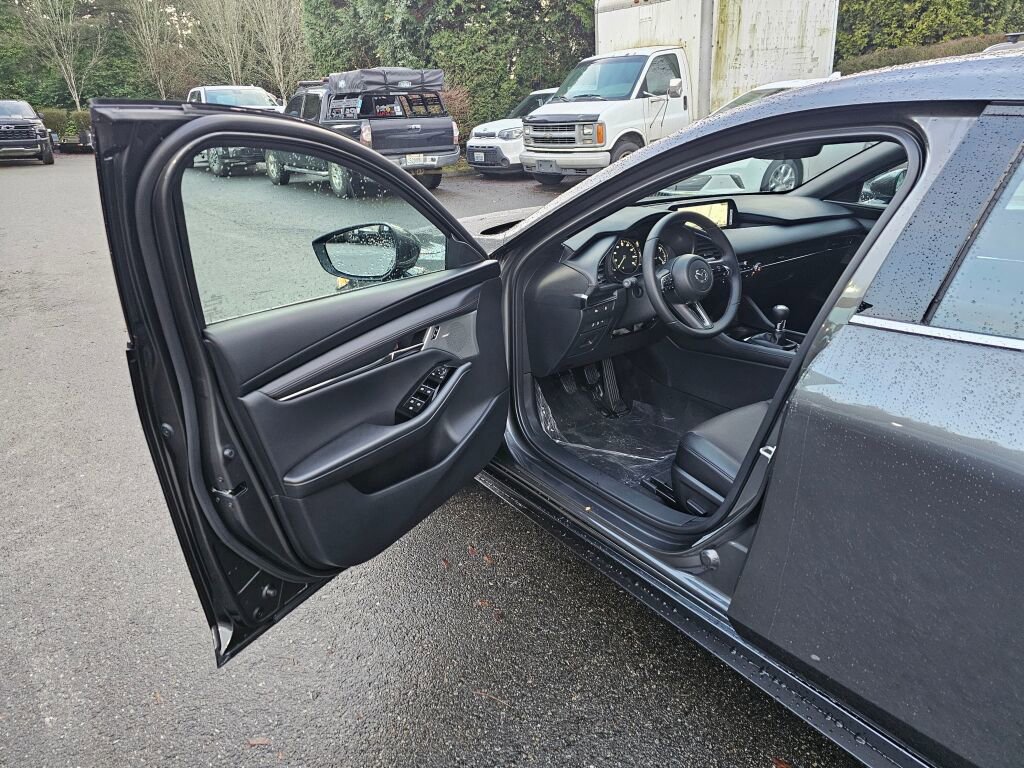 New 2026 MAZDA MAZDA3 2.5 S Hatchback w/ Premium Pkg FWD image 21