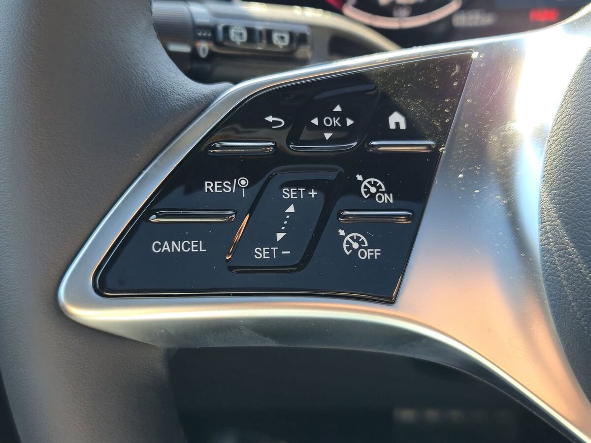 New 2025 Mercedes-Benz GLC 300 4MATIC image 17