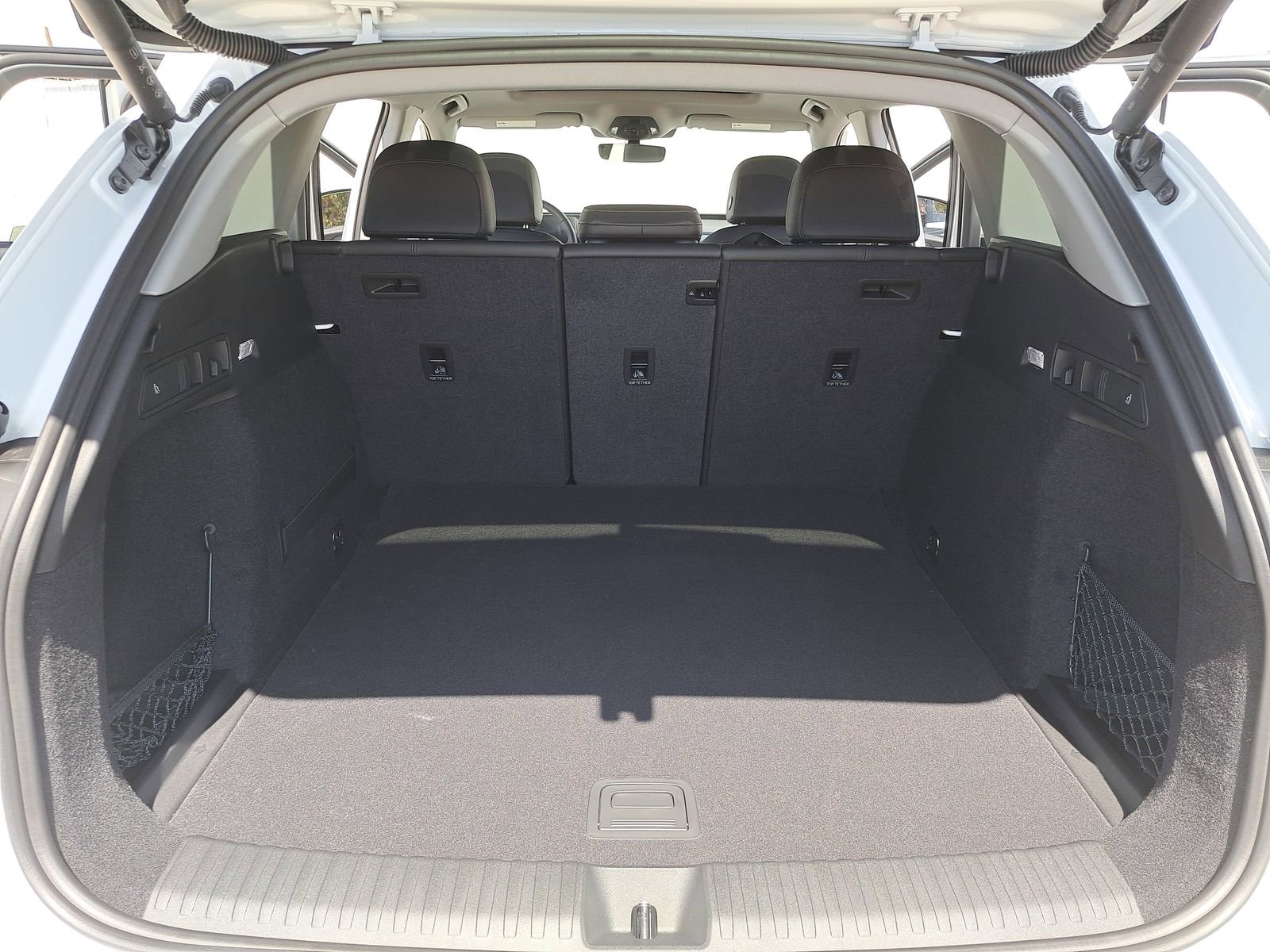 New 2025 Audi Q6 e-tron Premium image 12