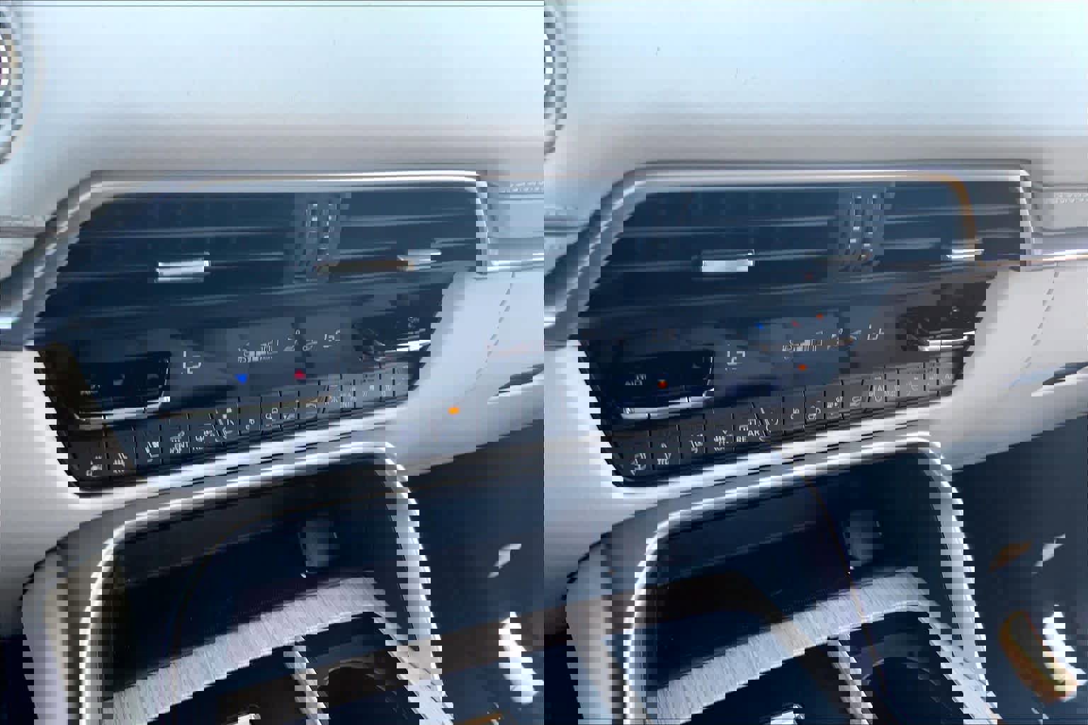 Certified 2024 MAZDA CX-90 3.3 Turbo w/ Premium Plus Pkg image 33