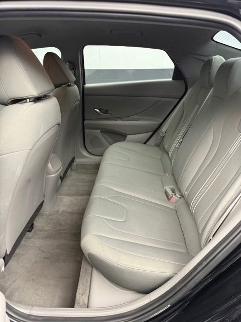 Used 2023 Hyundai Elantra SEL w/ Convenience Package FWD image 59