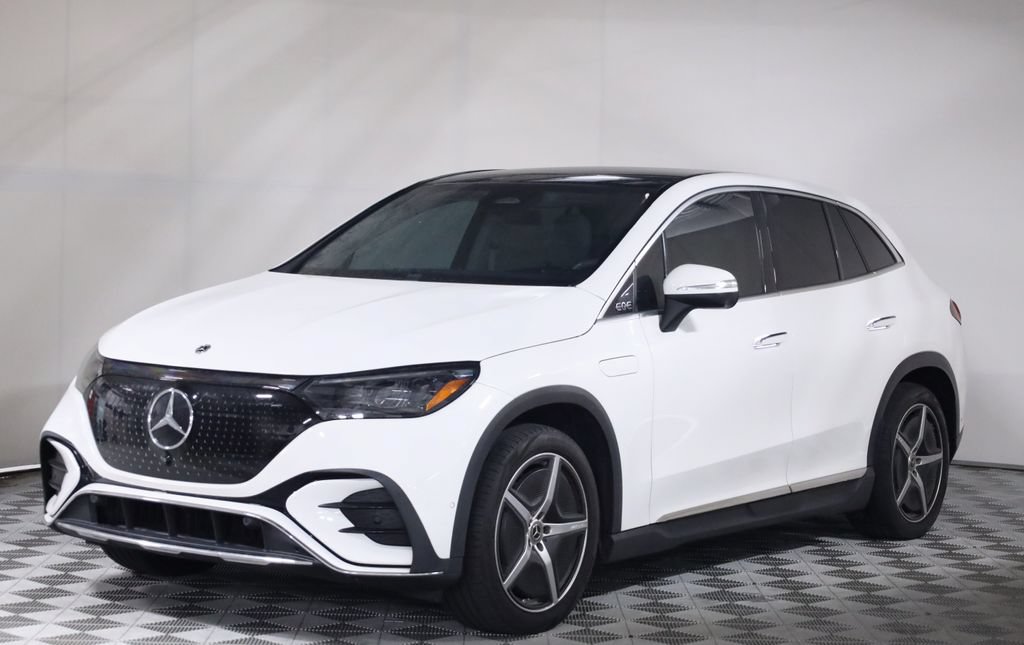 Certified 2023 Mercedes-Benz EQE 500 4MATIC SUV image 3
