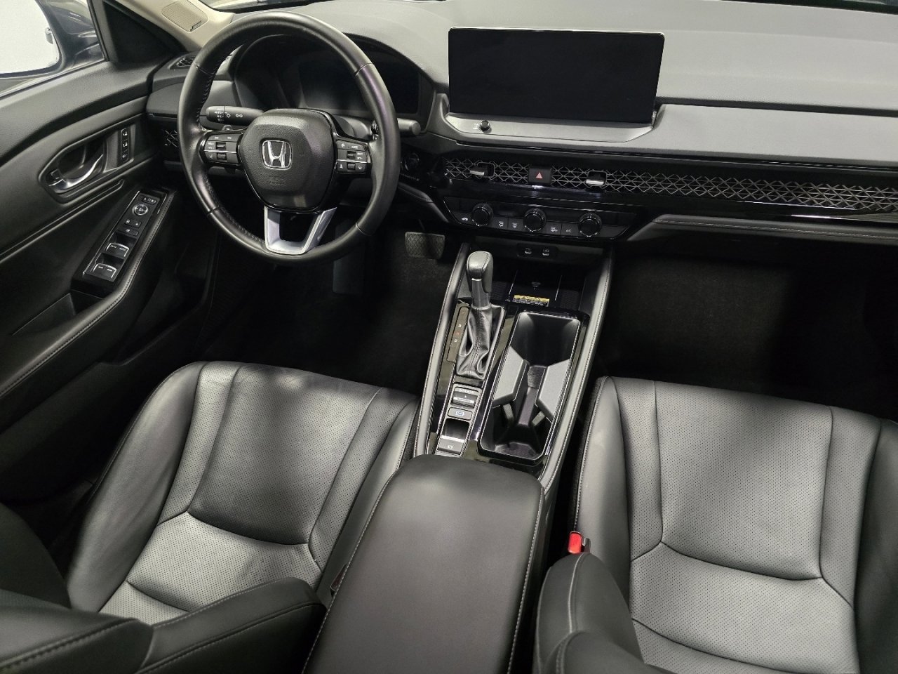 Used 2024 Honda Accord Touring image 24