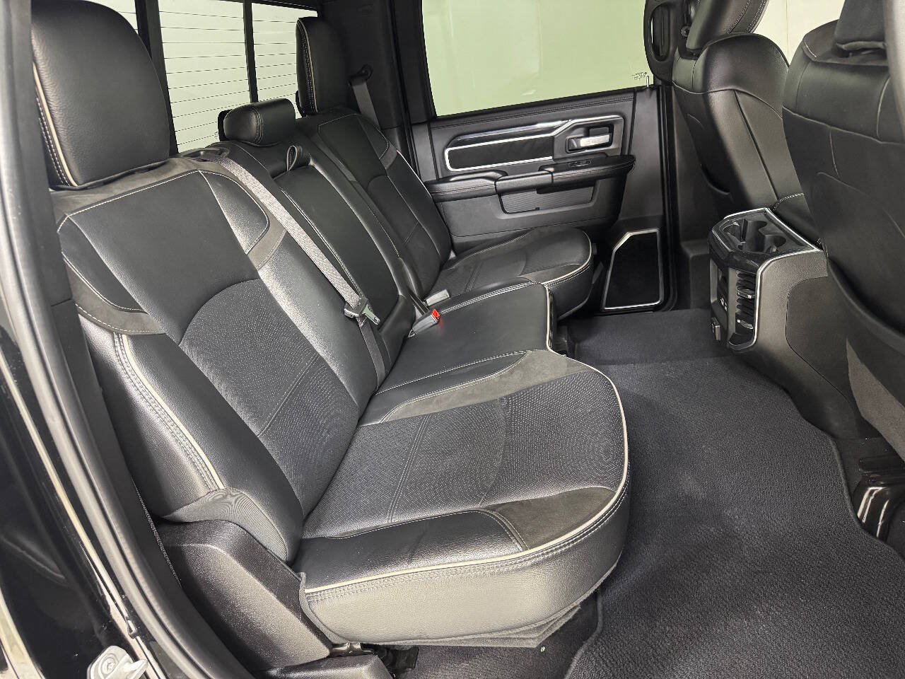 Used 2020 RAM 3500 Laramie w/ Night Edition AWD/4WD image 32
