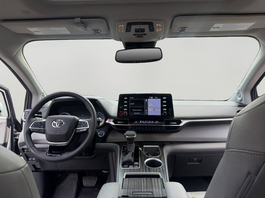 Used 2023 Toyota Sienna Limited AWD/4WD image 10
