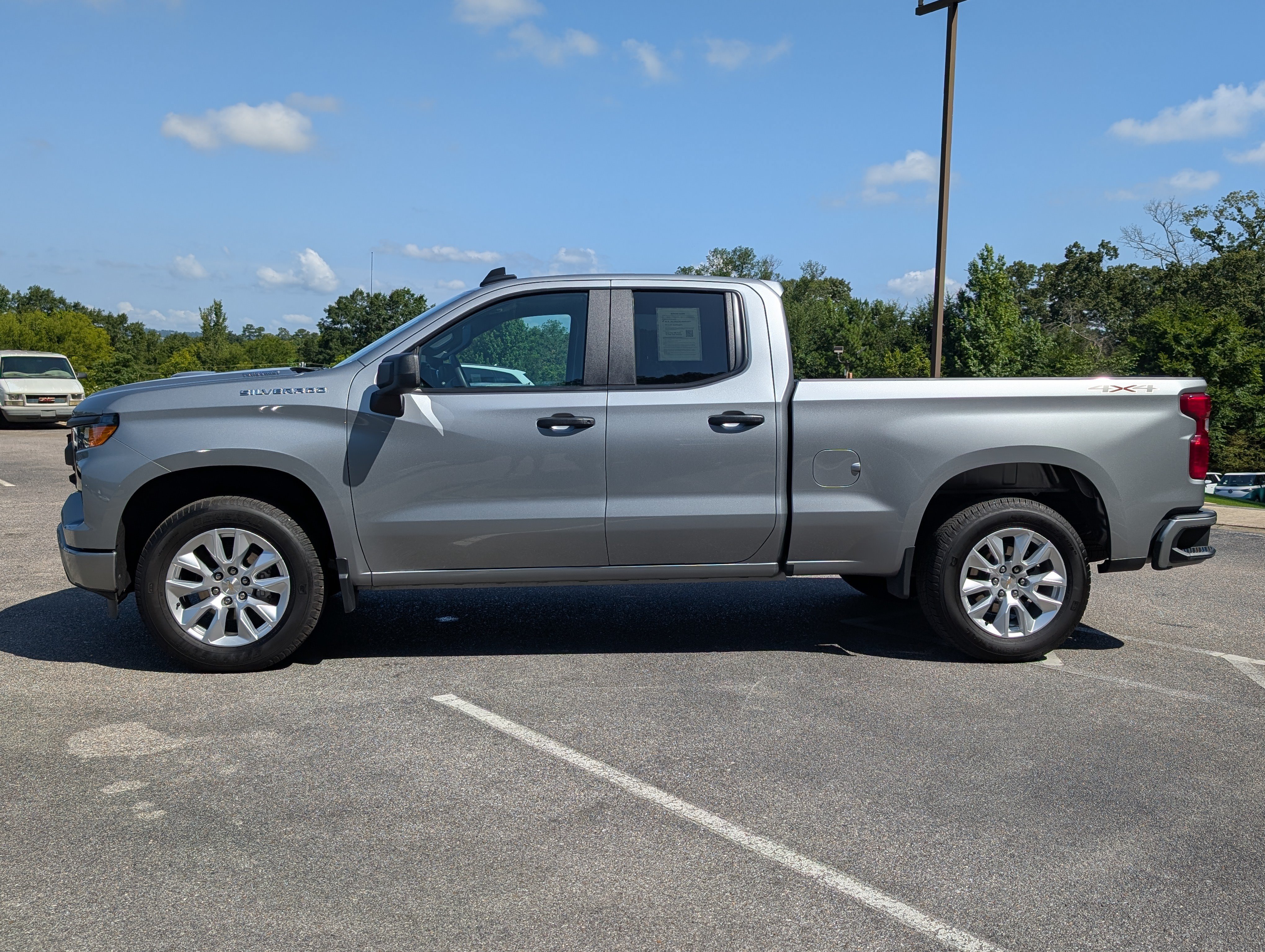 Used 2024 Chevrolet Silverado 1500 Custom AWD/4WD image 5