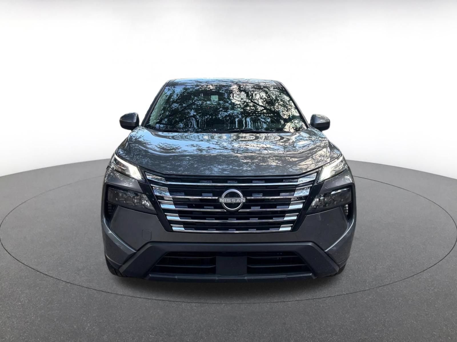 Used 2026 Nissan Rogue SV AWD/4WD image 4