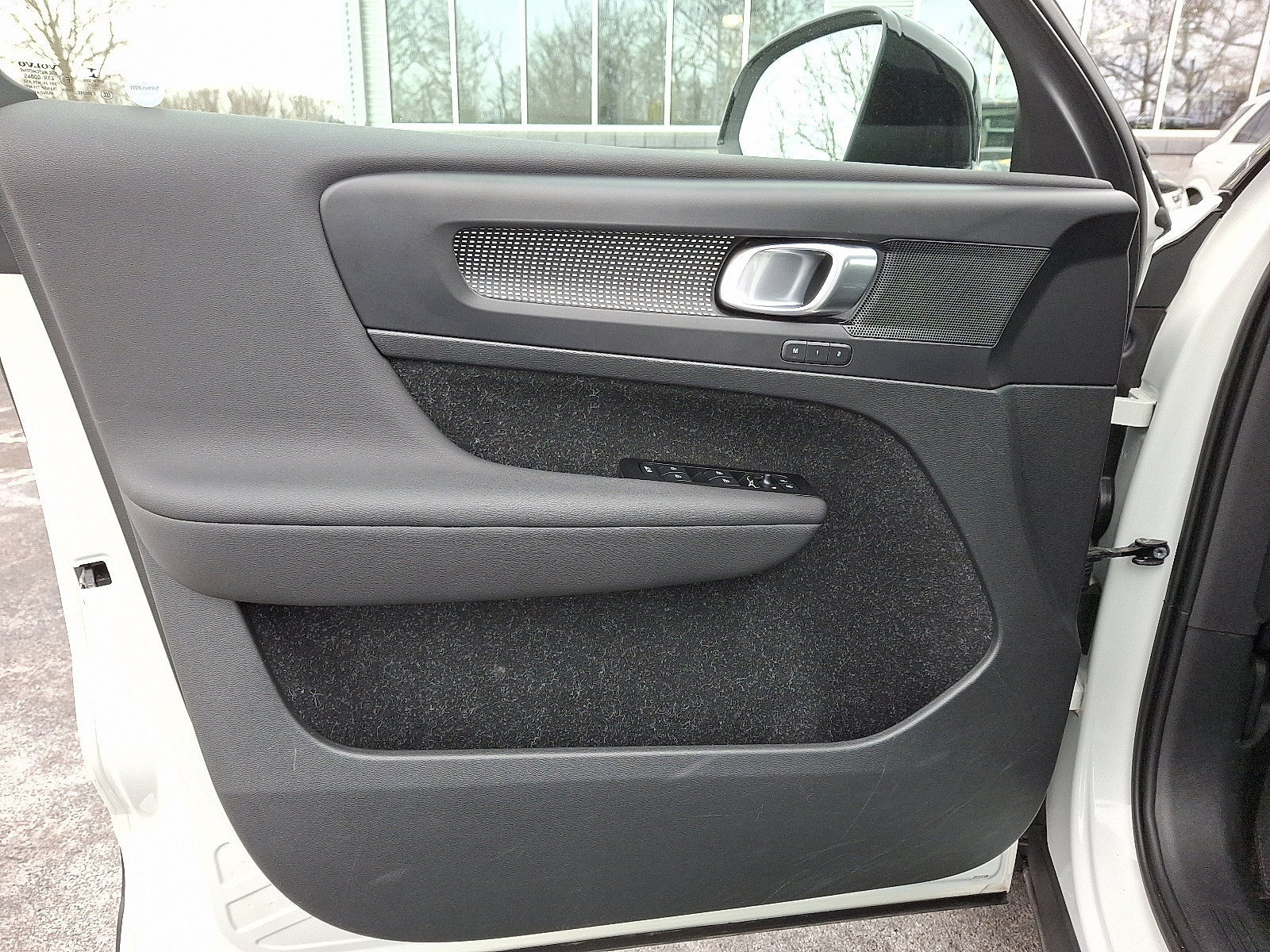 Used 2021 Volvo XC40 T5 R-Design w/ Climate Package image 13