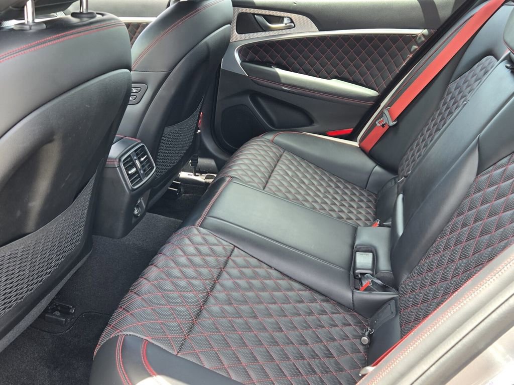 Used 2023 Genesis G70 3.3T w/ Sport Prestige Package RWD image 11