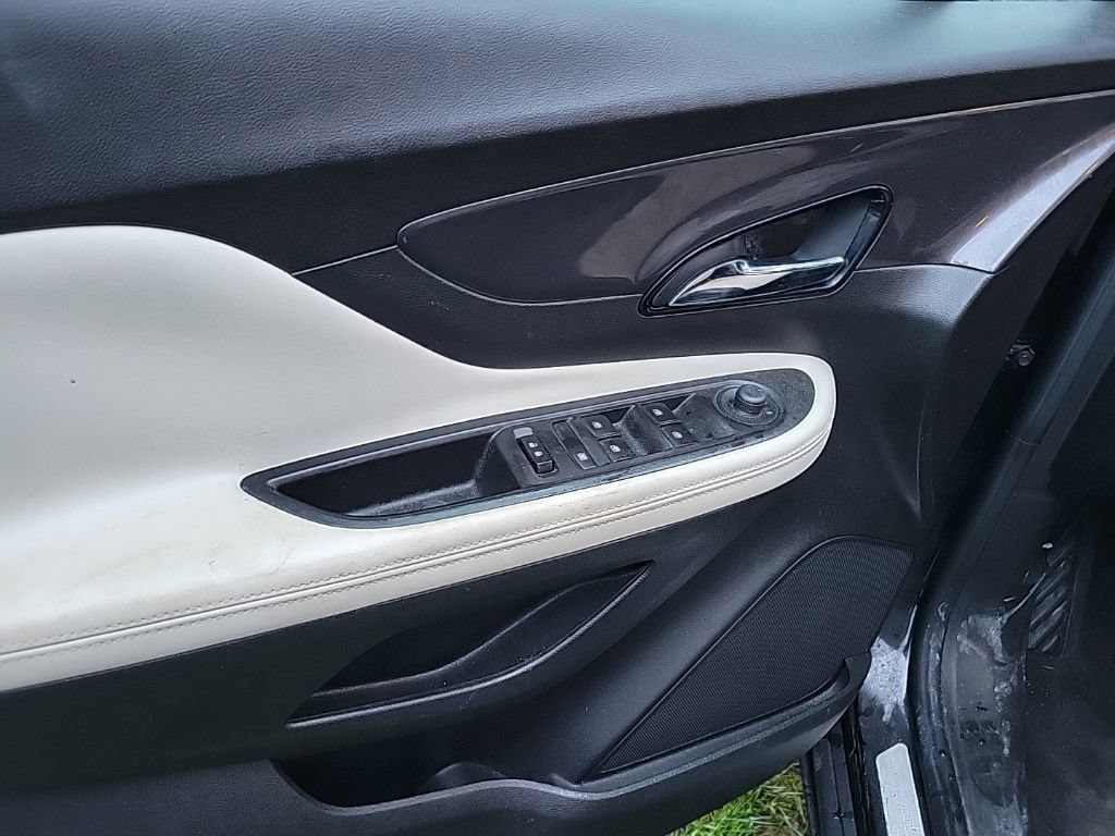 Used 2020 Buick Encore Preferred w/ Safety Package FWD image 8