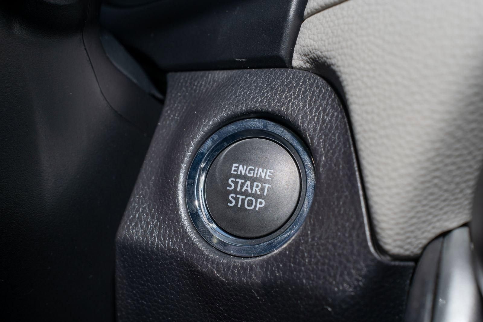 Used 2025 Toyota RAV4 XLE w/ Convenience Package image 33