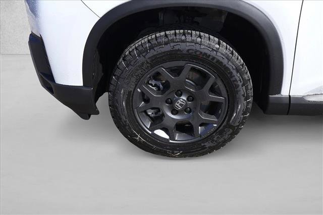 New 2026 Honda Pilot TrailSport image 9