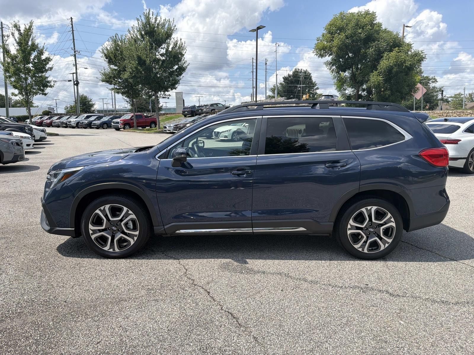 Certified 2023 Subaru Ascent Limited AWD/4WD image 5