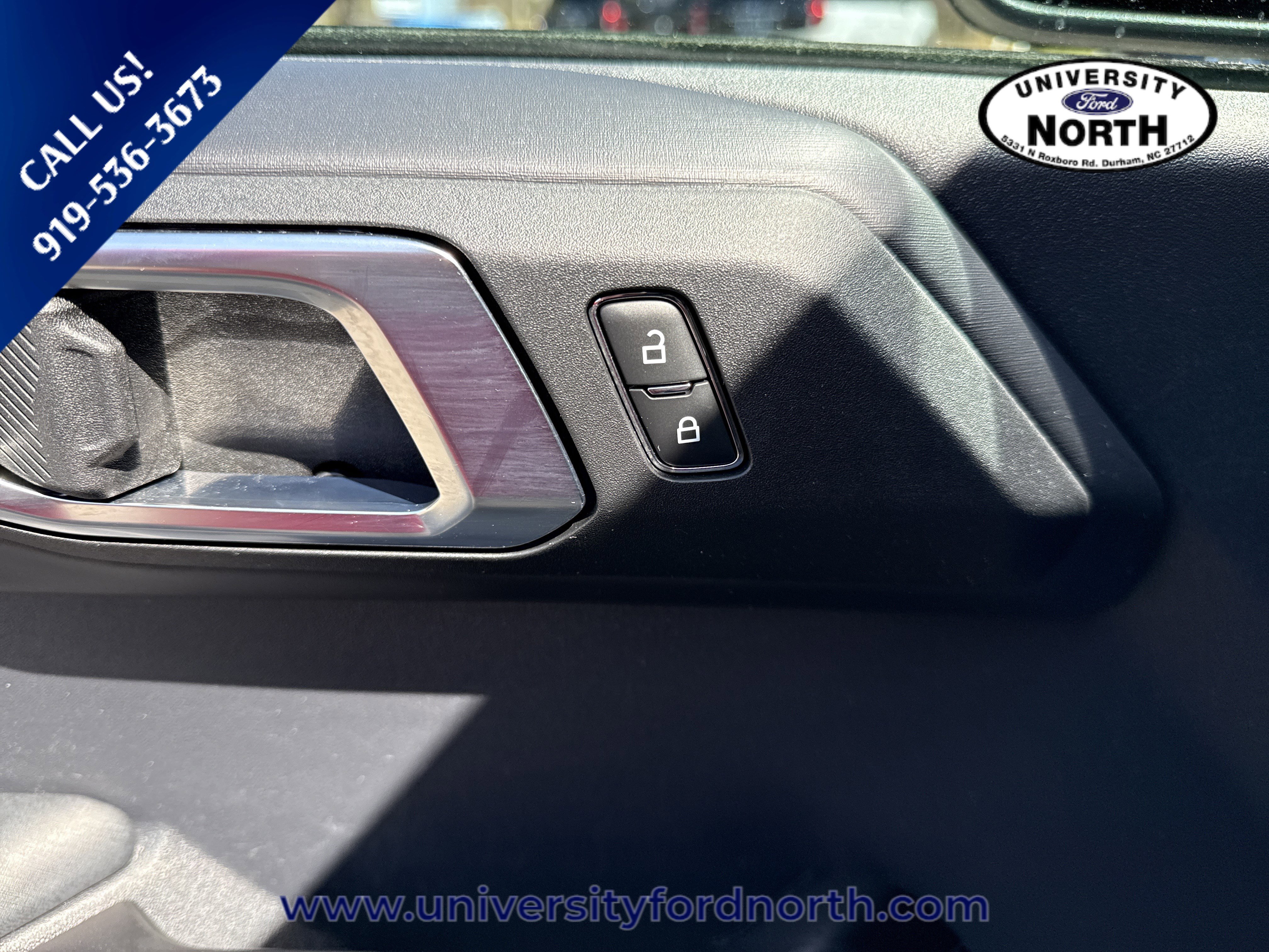 Used 2025 Ford Bronco Badlands image 14