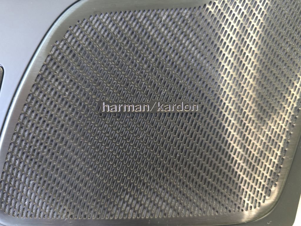 Used 2022 Volvo XC60 T8 Inscription w/ Advanced Package image 31