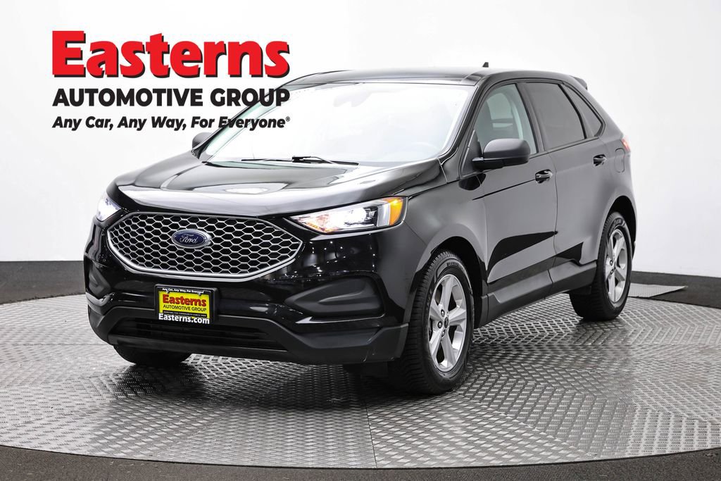 Used 2024 Ford Edge SE w/ Cargo Accessory Package