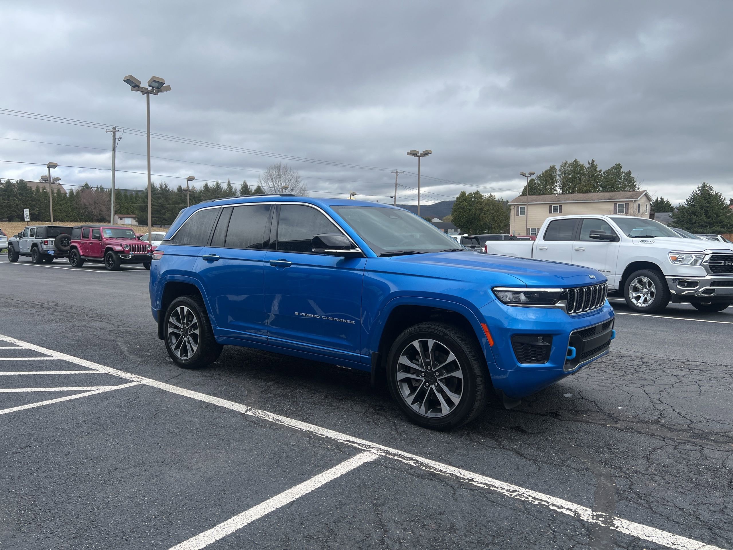 Used 2024 Jeep Grand Cherokee Overland w/ Trailer Tow Package image 7