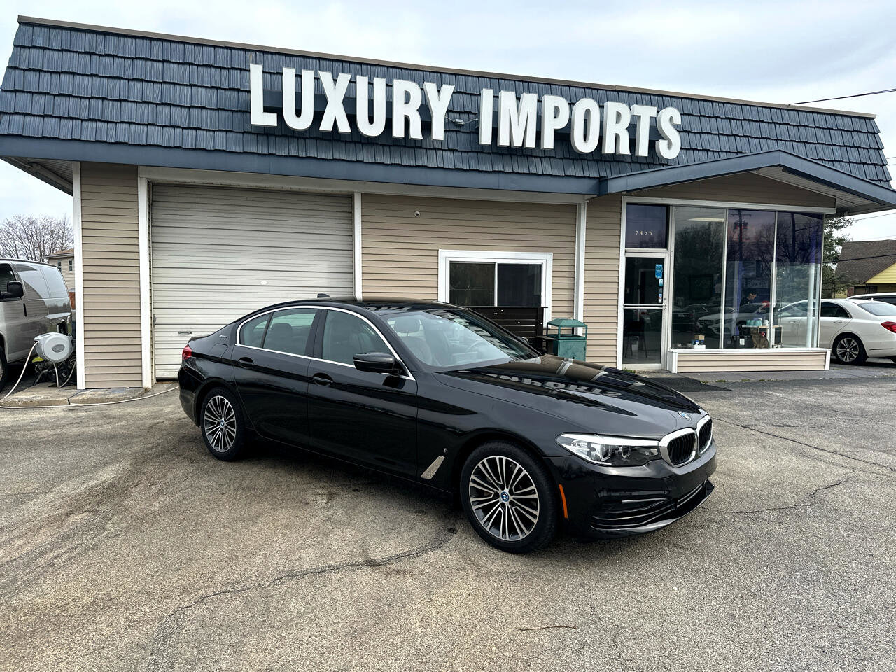 Used 2019 BMW 530e 530e iPerformance Plug-In Hybr w/ Convenience Package image 2