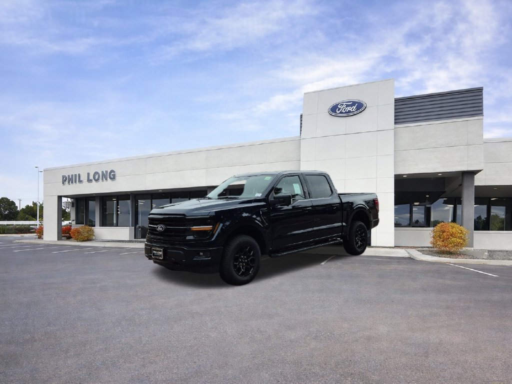 New 2026 Ford F150 XLT w/ Equipment Group 302A MID