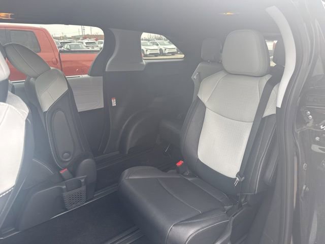 Used 2025 Toyota Sienna XSE image 13