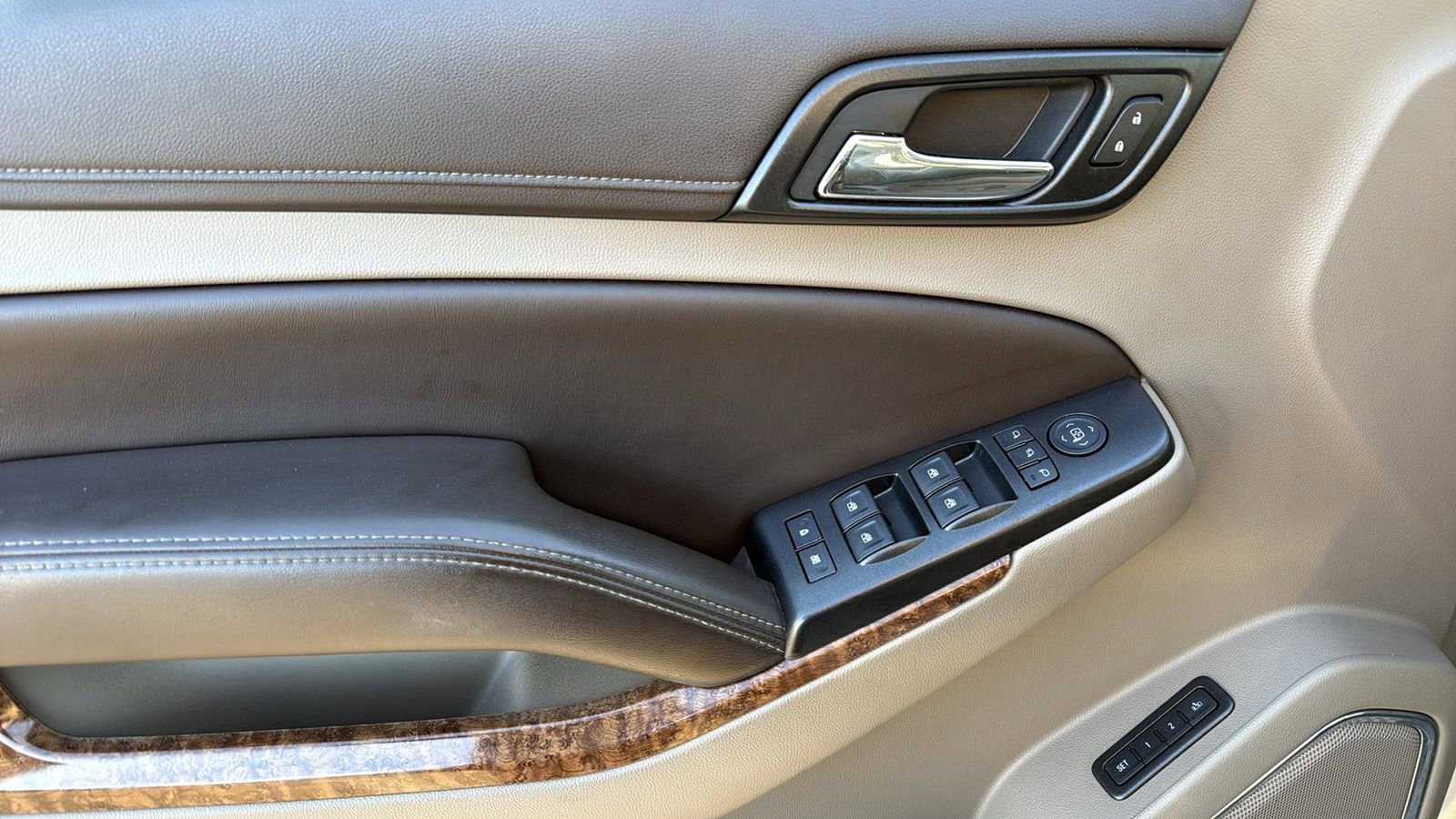 Used 2016 Chevrolet Tahoe LTZ image 12