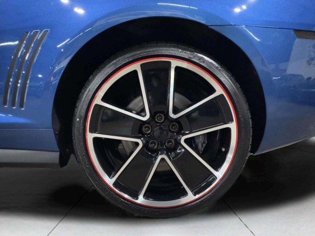 Used 2013 Chevrolet Camaro SS w/ Hot Wheels Special Edition image 59