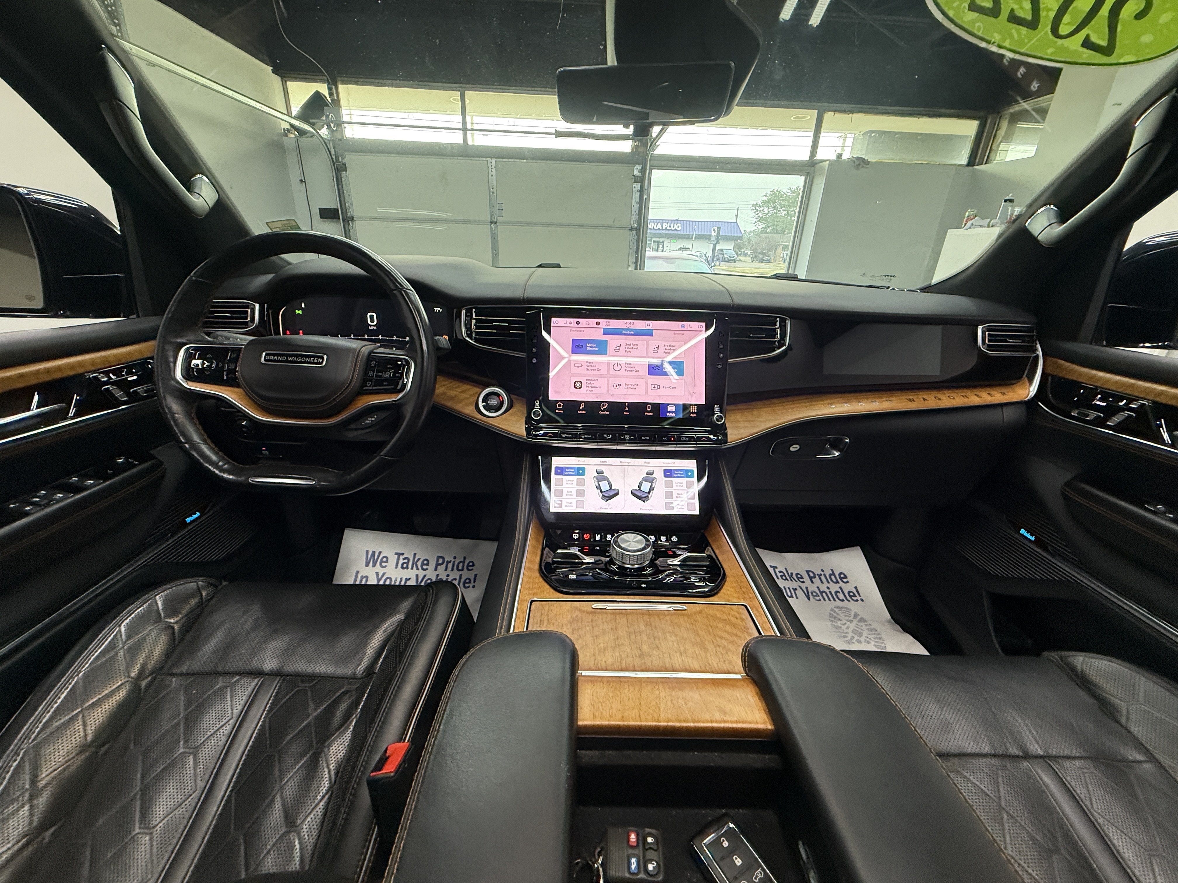 Used 2022 Jeep Grand Wagoneer Series III w/ Rear-Seat Entertainment Group AWD/4WD image 11
