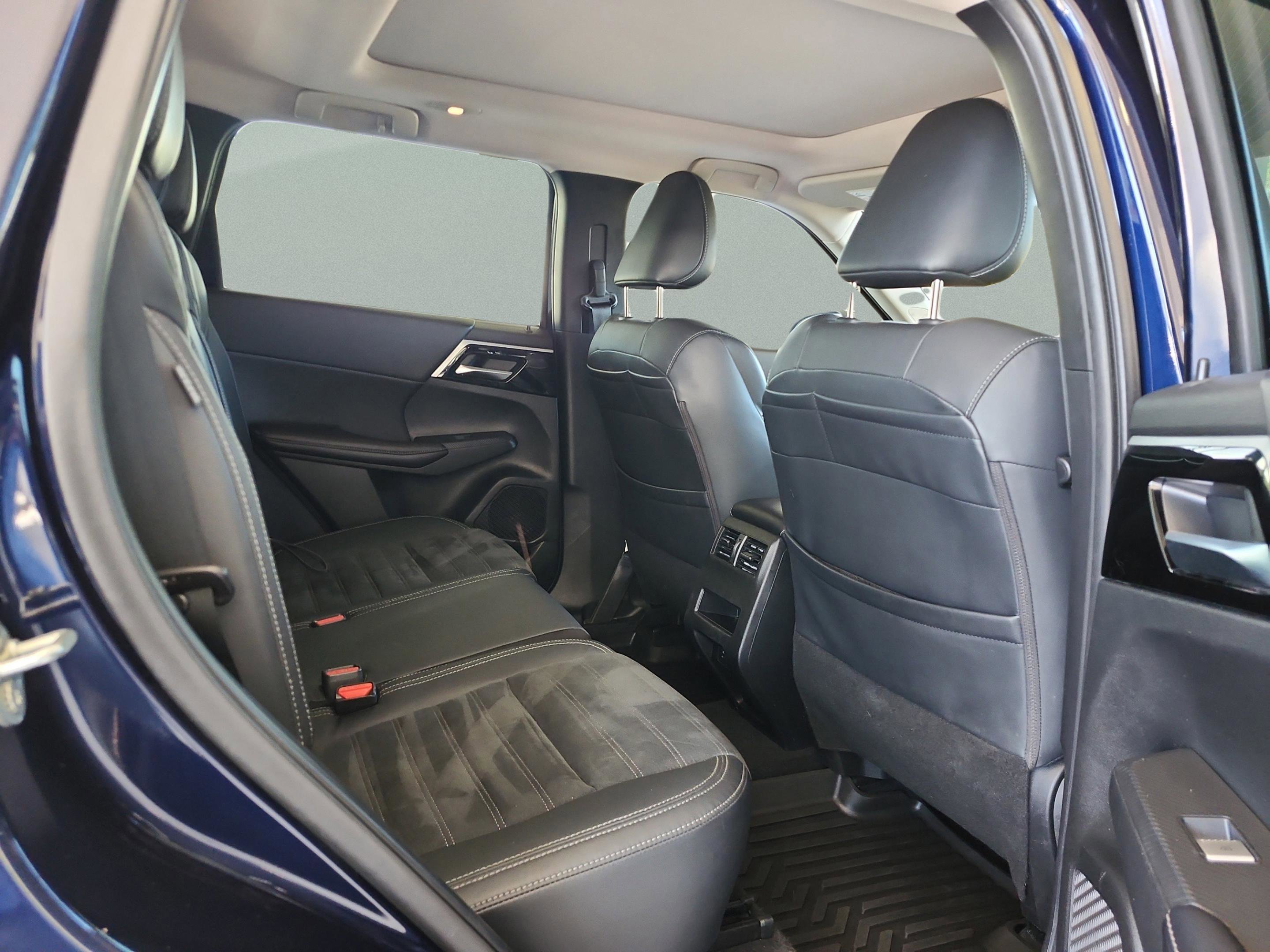 Used 2022 Mitsubishi Outlander SE image 19