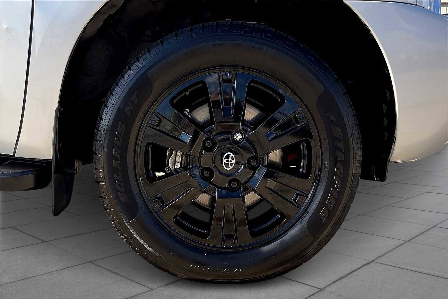 Used 2022 Toyota Sequoia TRD Sport image 8