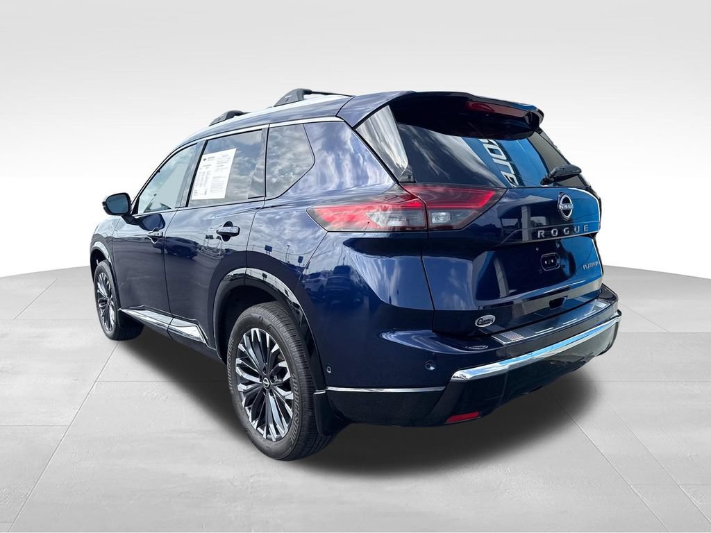 Used 2025 Nissan Rogue Platinum FWD image 3