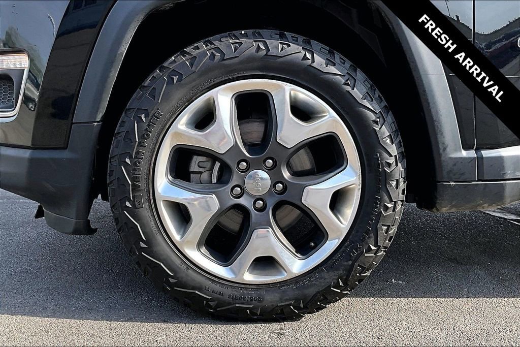 Used 2018 Jeep Compass Limited image 32