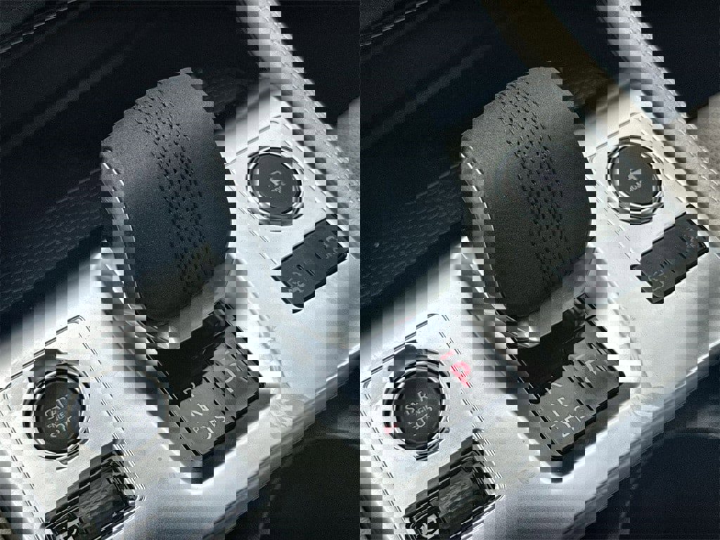 New 2026 Jaguar F-PACE R-Dynamic S image 27