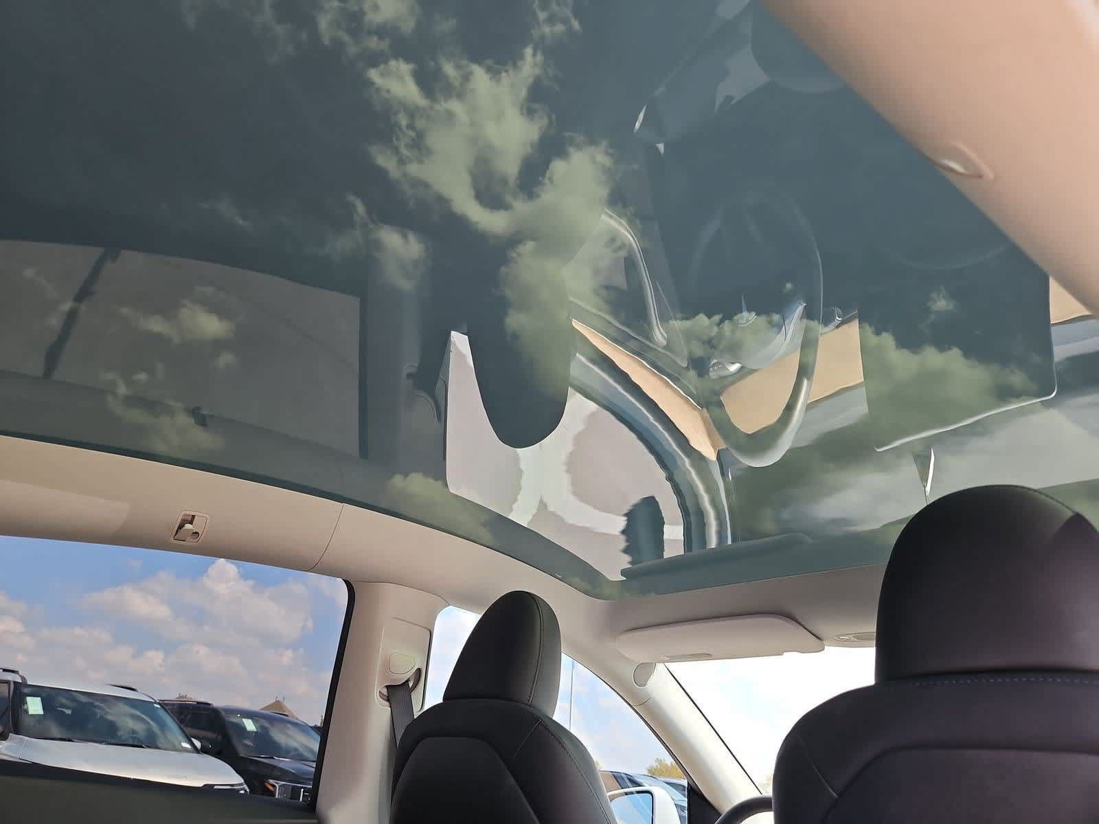 Used 2023 Tesla Model Y Long Range AWD/4WD image 22