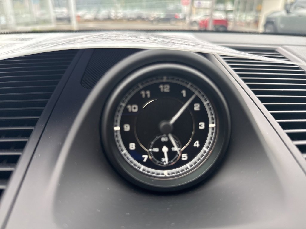 Used 2025 Porsche Macan image 47