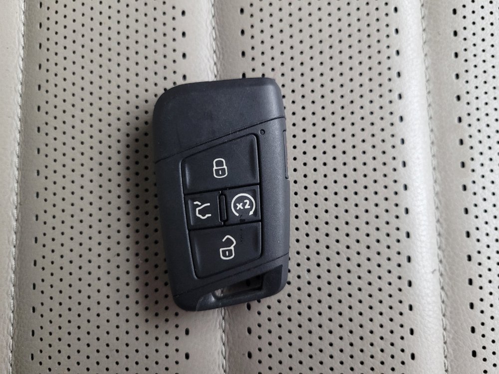 Used 2018 Volkswagen Atlas SEL Premium AWD/4WD image 32