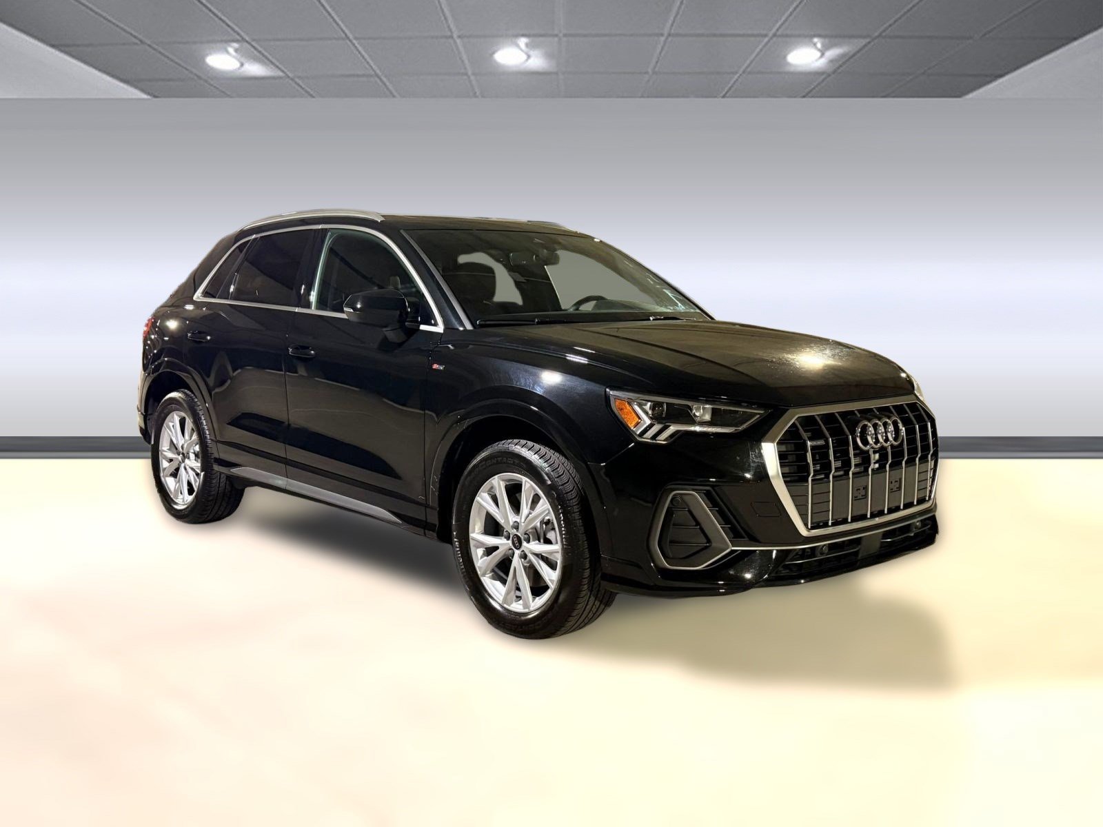 Certified 2025 Audi Q3 2.0T Premium w/ Convenience Package image 6