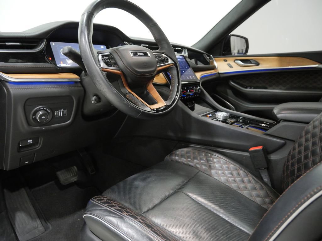 Used 2023 Jeep Grand Cherokee L Summit AWD/4WD image 12