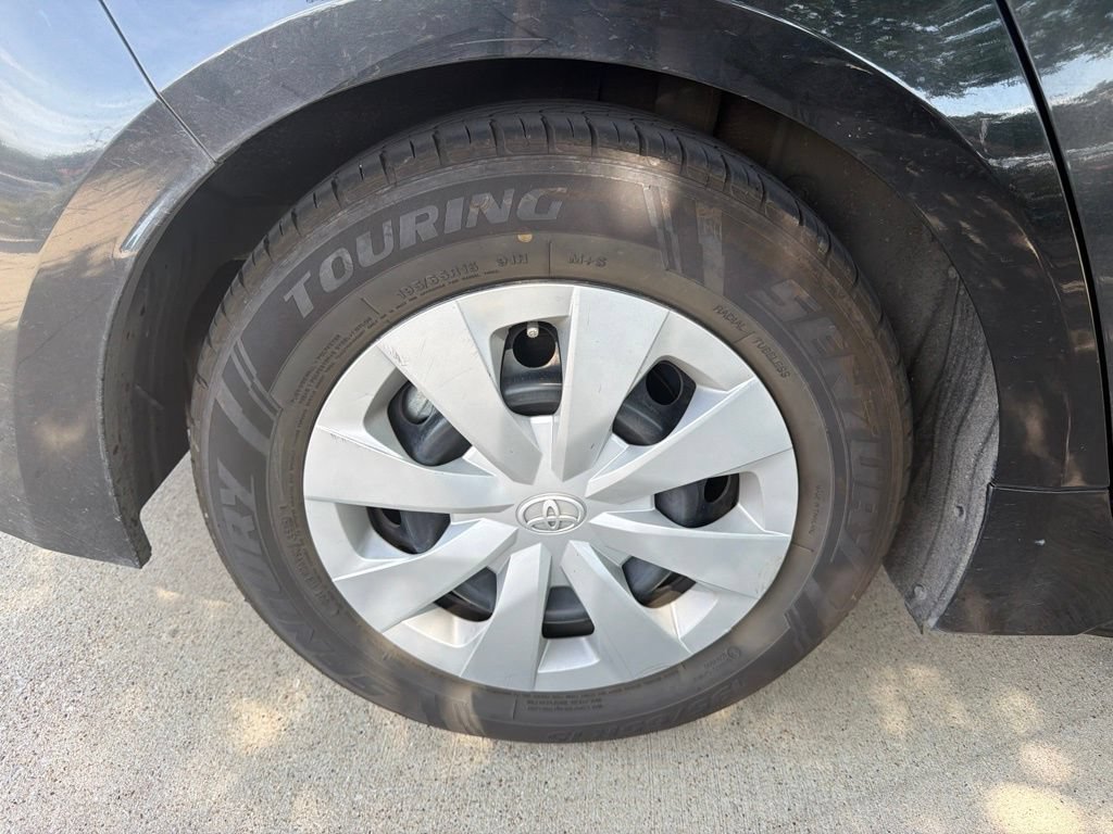 Used 2022 Toyota Corolla L FWD image 10