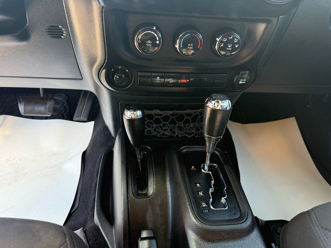 Used 2017 Jeep Wrangler Unlimited Sport w/ Quick Order Package 24S image 32