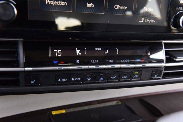 Used 2021 Toyota Sienna XLE w/ XLE Plus Package image 15