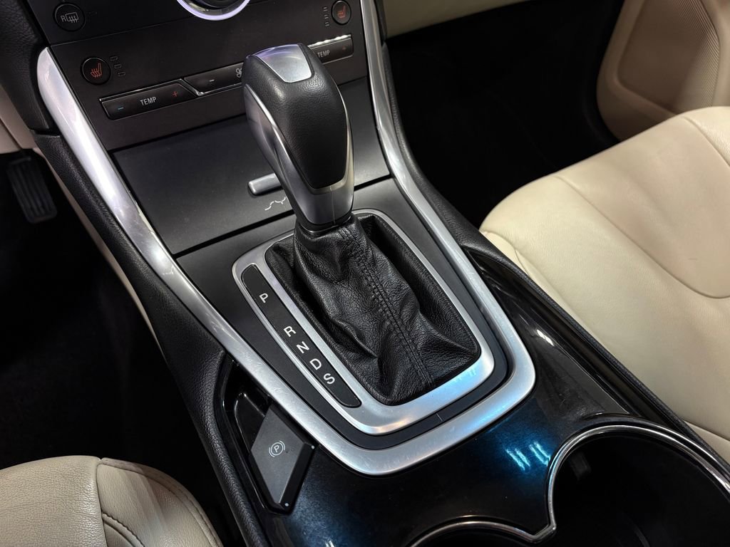 Used 2016 Ford Edge Titanium w/ Technology Package AWD/4WD image 27