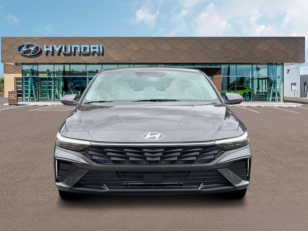 New 2026 Hyundai Elantra Limited FWD image 12