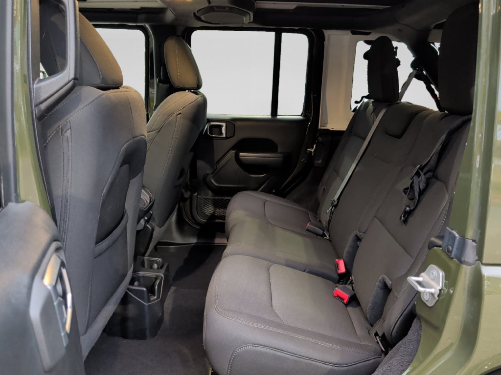 Used 2021 Jeep Wrangler Unlimited Sport AWD/4WD image 31