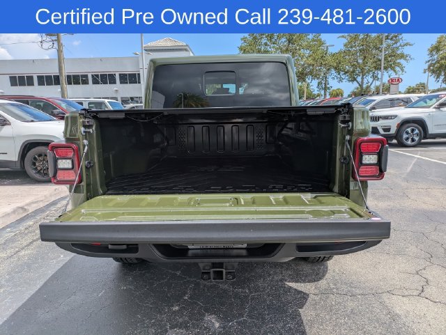 Certified 2022 Jeep Gladiator Overland w/ LED Lighting Group AWD/4WD image 9