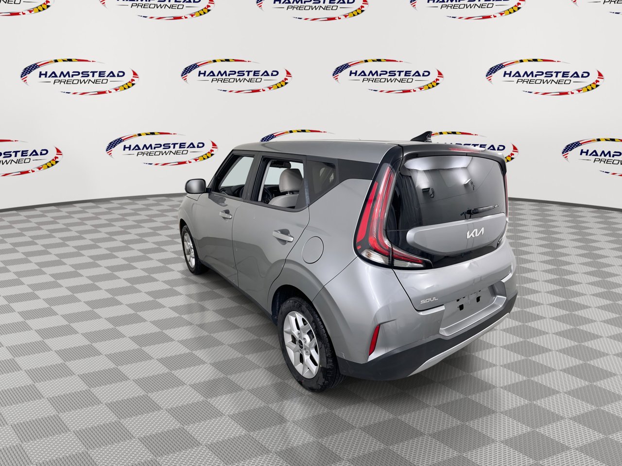 Used 2023 Kia Soul LX w/ LX Technology Package image 6