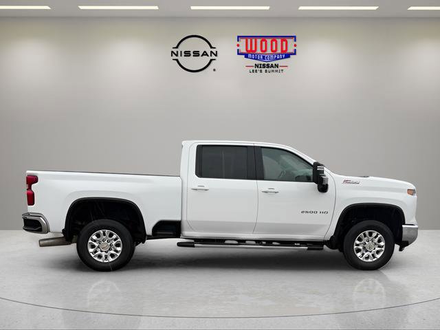 Used 2024 Chevrolet Silverado 2500 LT image 2