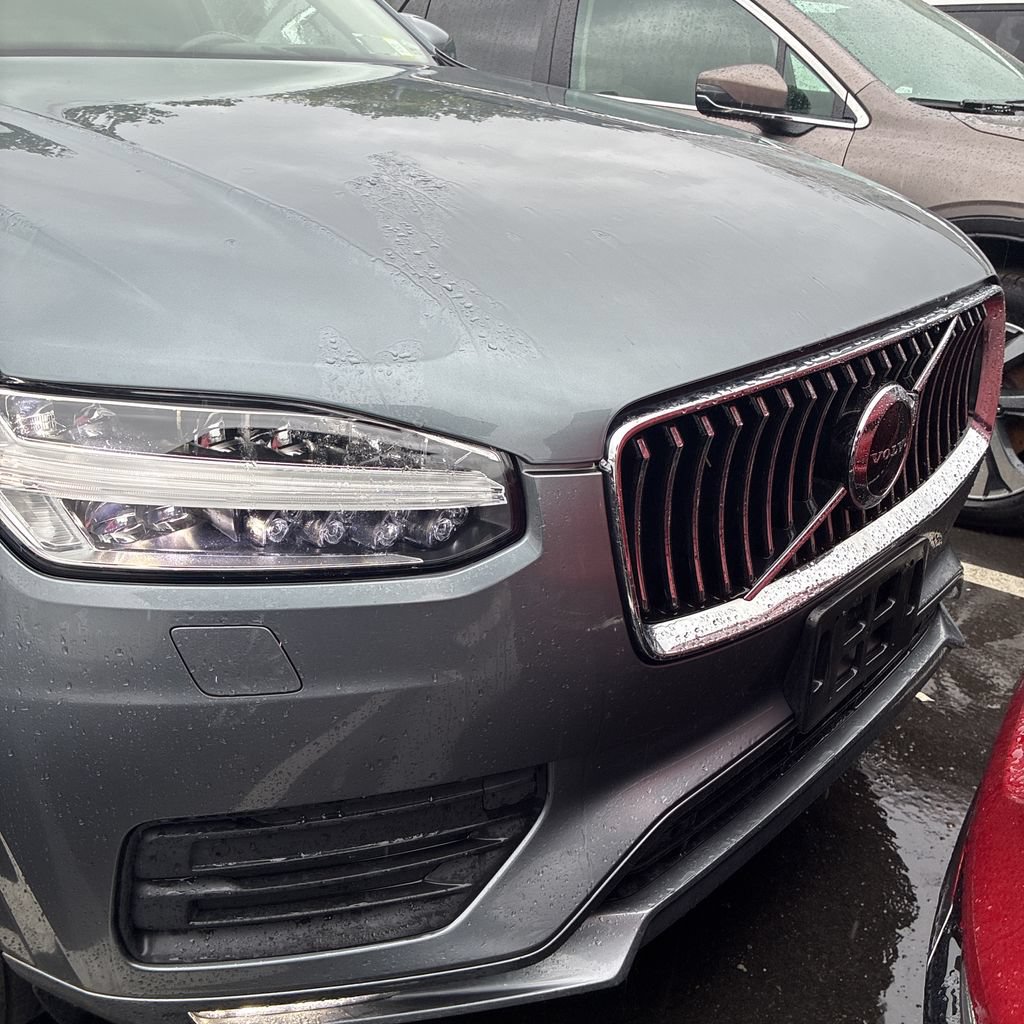 Used 2020 Volvo XC90 T6 Momentum w/ Protection Package Premier AWD/4WD image 8